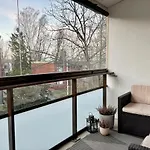 Stylish Marine Studio, Balcony, Parking In Lauttasaari