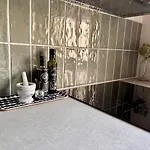 Stylish Marine Studio, Balcony, Parking In Lauttasaari شقة